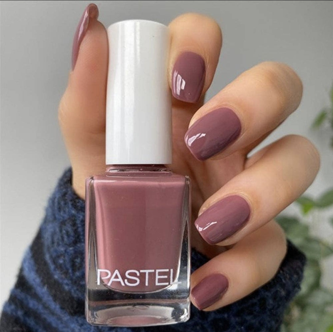 Dusky rose nail varnish